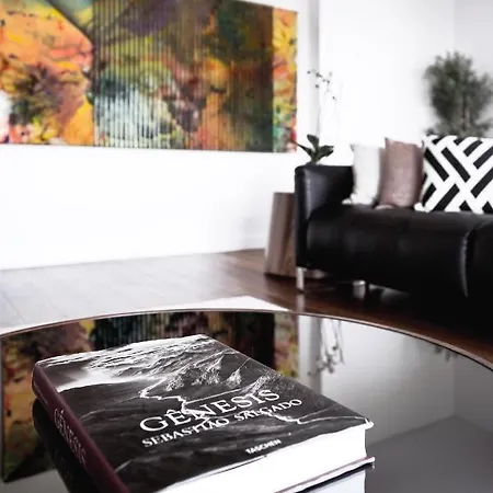Luxury House Apartment *